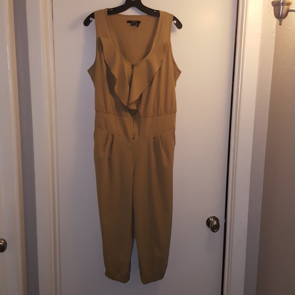 Cropped Jumpsuit with zipper & fringe details